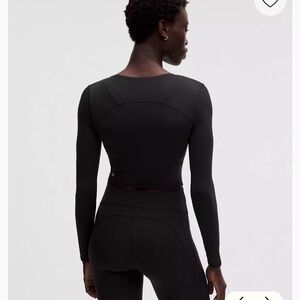 Lululemon Women's Long Sleeve Black Crop Top - Unrestricted Power Cropped